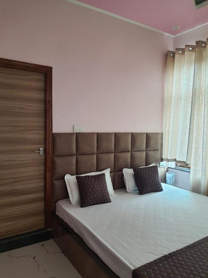 Shree Nanda Guest House Варанаси Экстерьер фото