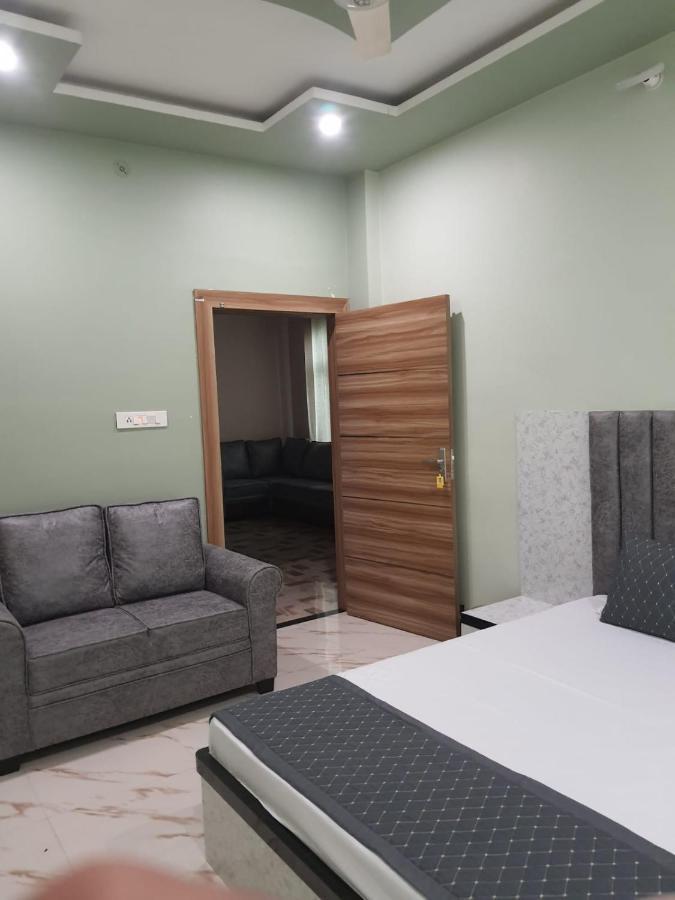 Shree Nanda Guest House Варанаси Экстерьер фото