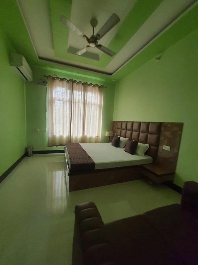 Shree Nanda Guest House Варанаси Экстерьер фото