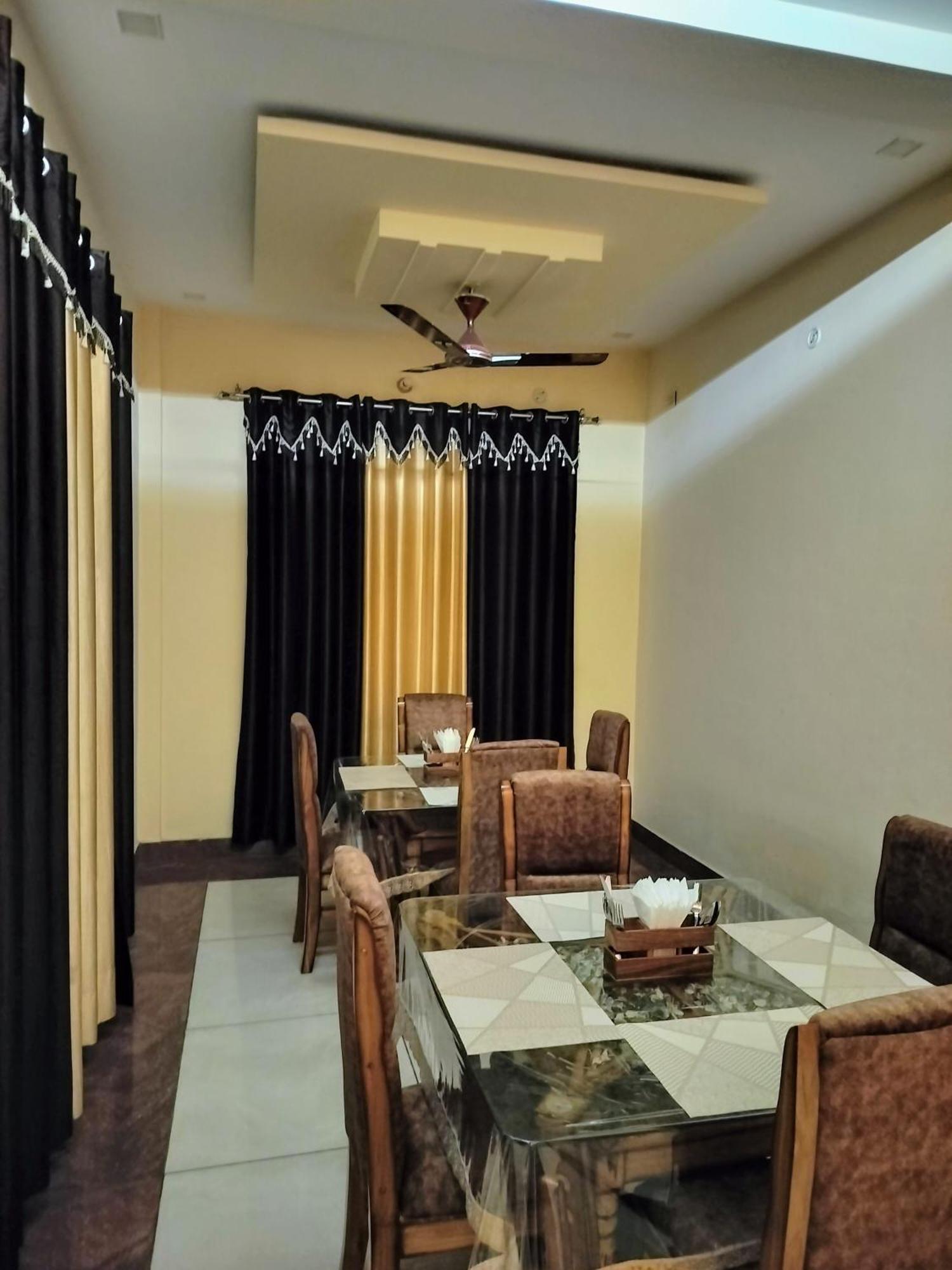 Shree Nanda Guest House Варанаси Экстерьер фото