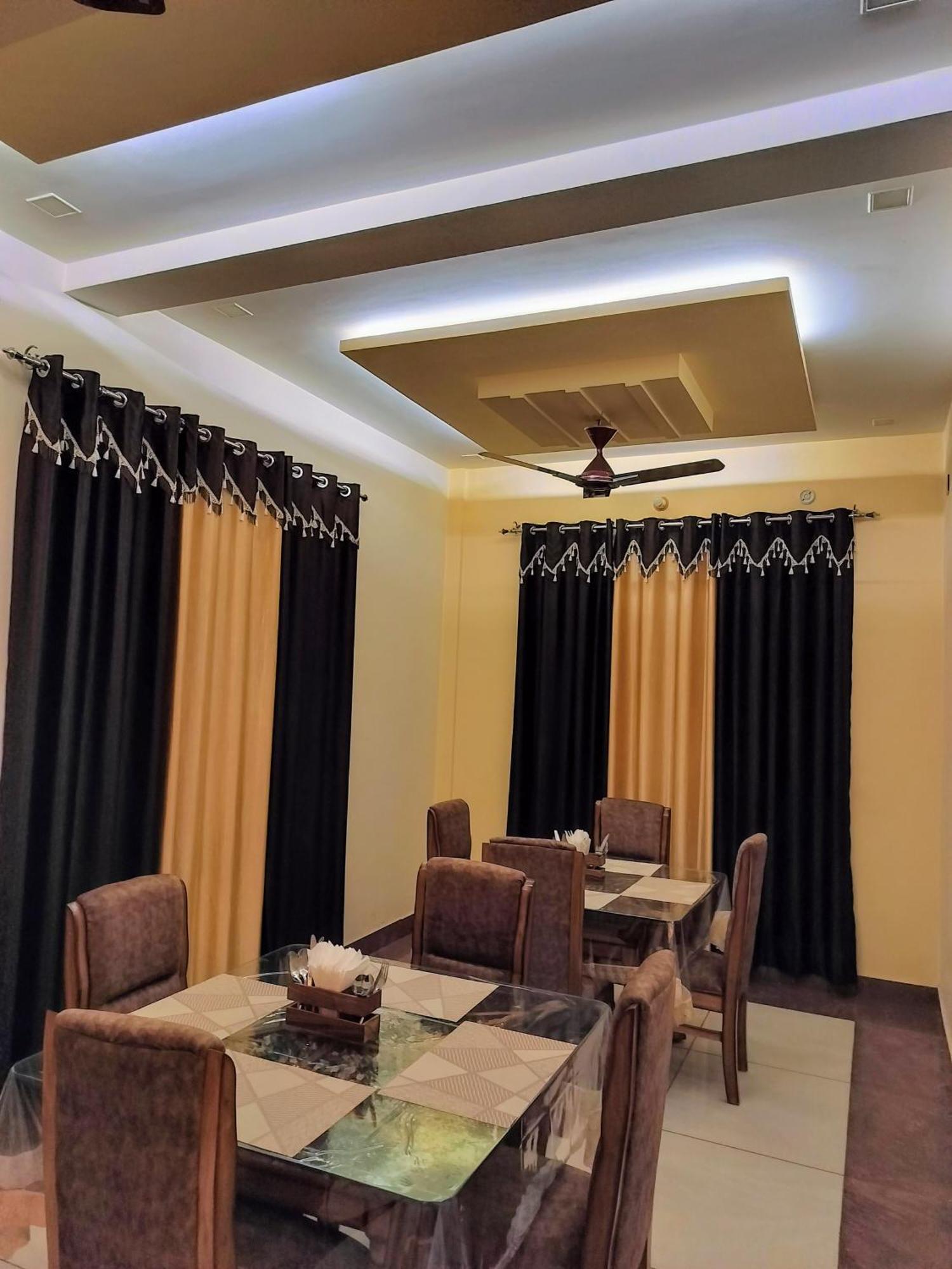 Shree Nanda Guest House Варанаси Экстерьер фото
