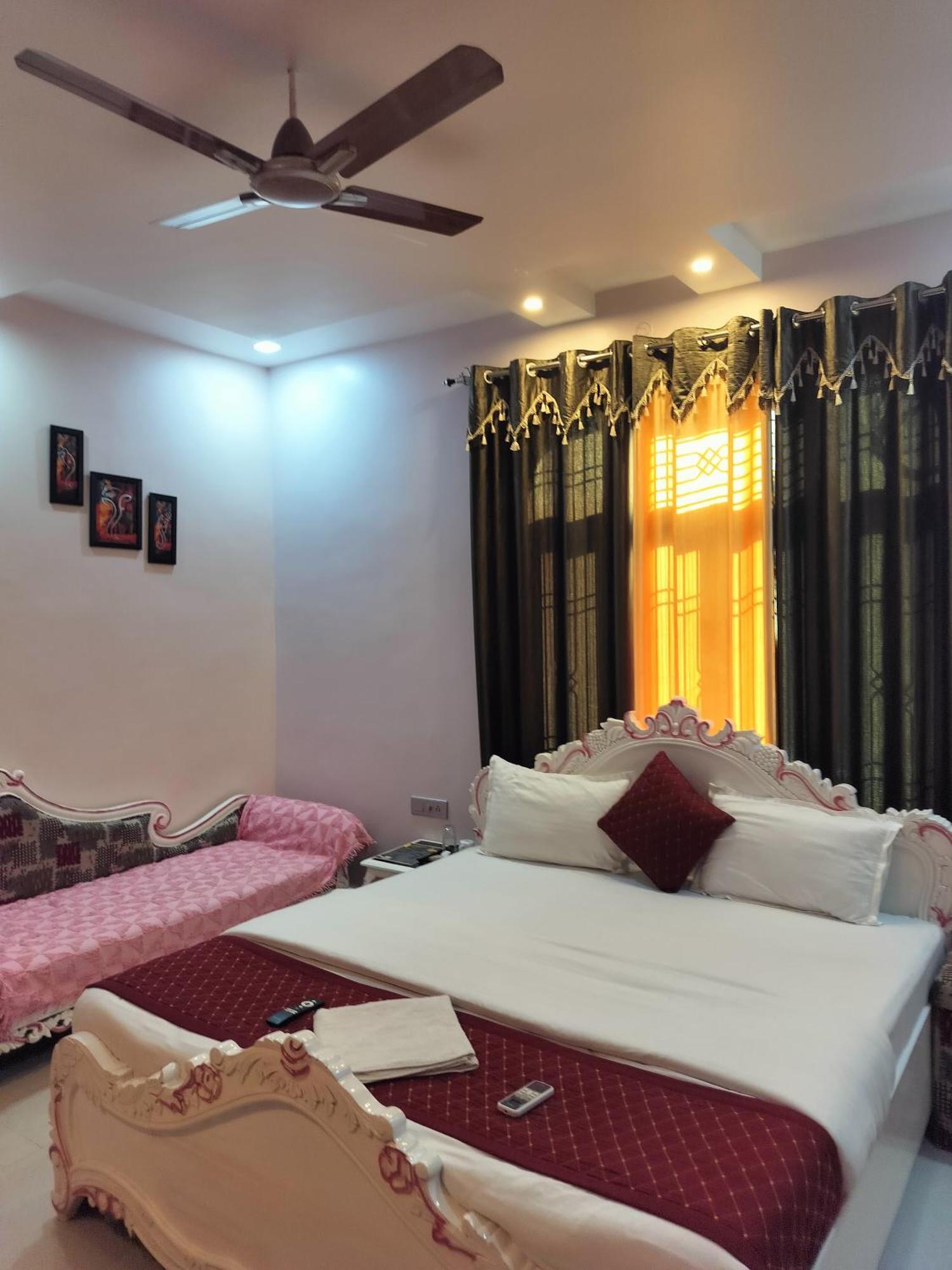 Shree Nanda Guest House Варанаси Экстерьер фото